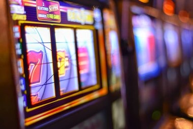 Bigger Bass Bonanza slot game interface showing reel layout and paytable on sin888